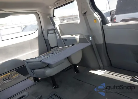 2013 Toyota Sienna Le V6 8 Passenger from USA, damaged, VIN 5TDKK3DC5DS329370